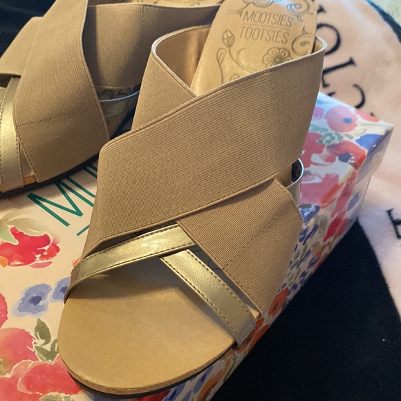 New womens Mootsies Tootsies Slip on wedge - Picture 3 of 5